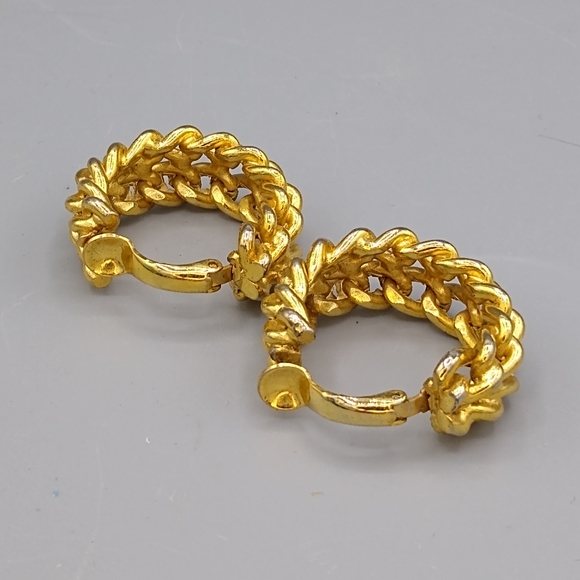 Gold tone Braided Hoop Knitted Woven Twisted Link Clip on Earrings Vintage - Picture 3 of 12